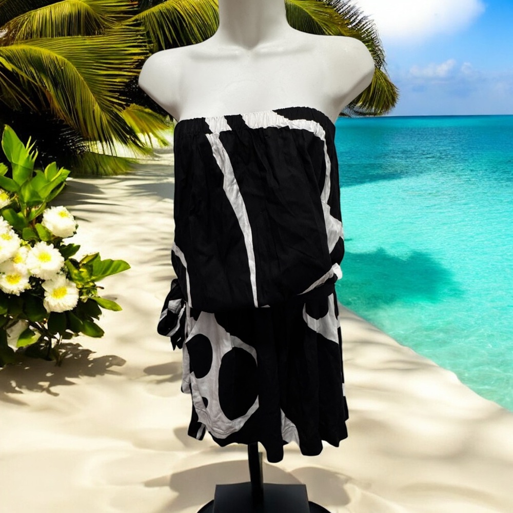 La mer luxe chic Black and White Strapless romper size medium